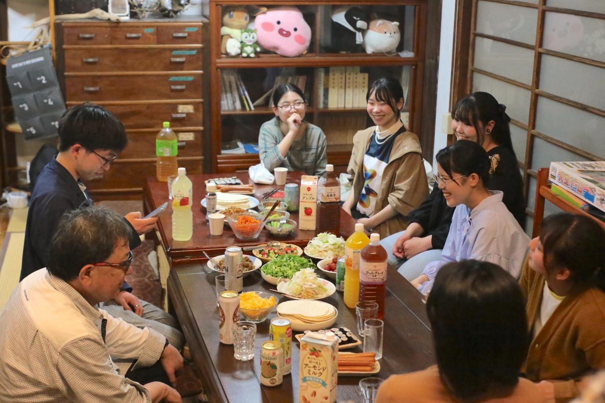 Tsuru Guest House Yukari מראה חיצוני תמונה