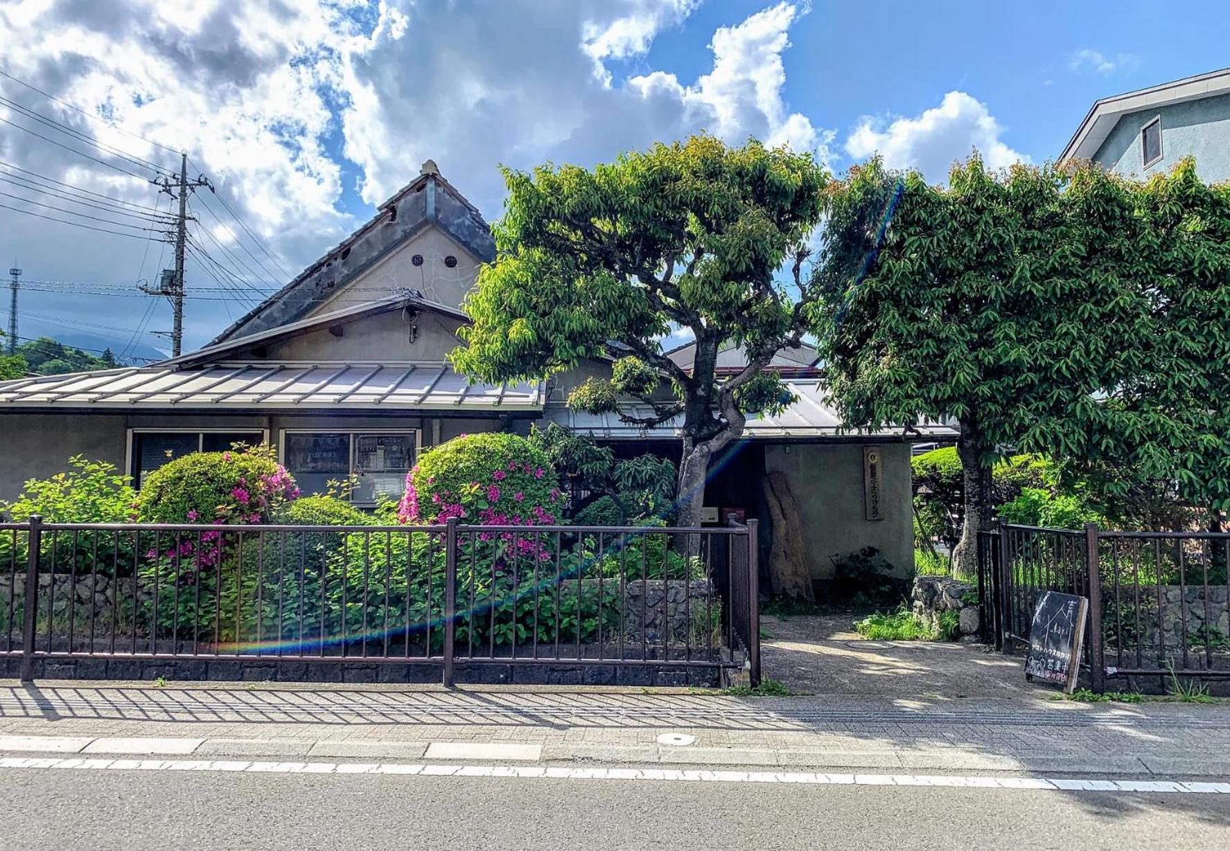 Tsuru Guest House Yukari מראה חיצוני תמונה